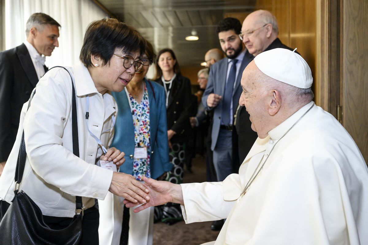 ria papa francisco saludo